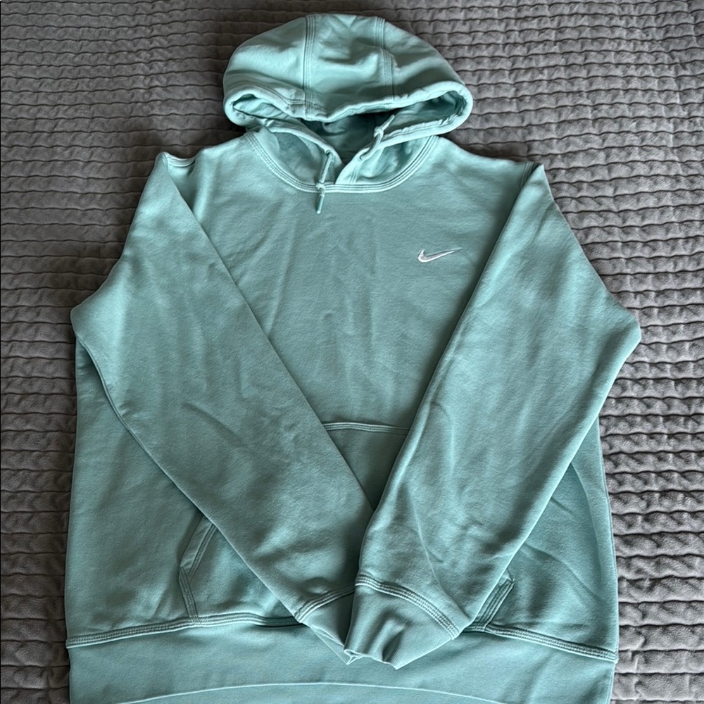 Nike Green Sweater Classic Pullover Style